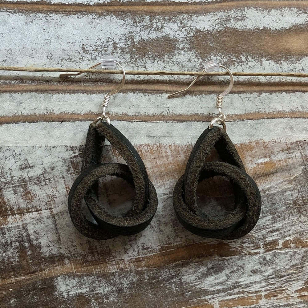 Leather earrings
